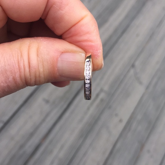 11 Diamonds in 10kt Gold - Picture 5 of 11